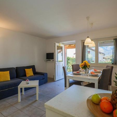 Residence Girasole Casa Rossa A Colico Dış mekan fotoğraf