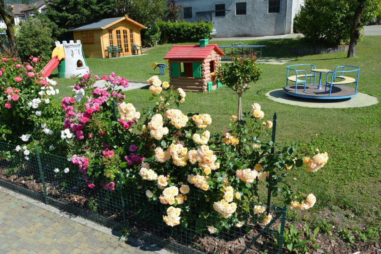 Residence Girasole Casa Rossa A Colico Dış mekan fotoğraf