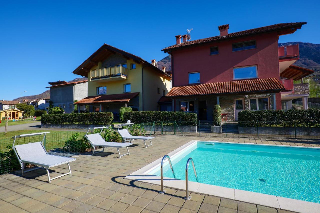 Residence Girasole Casa Rossa A Colico Dış mekan fotoğraf