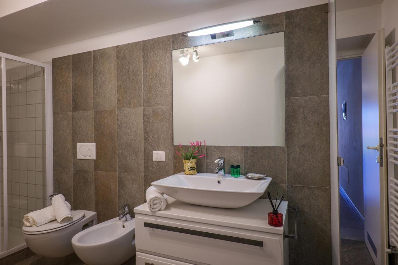 Residence Girasole Casa Rossa A Colico Dış mekan fotoğraf